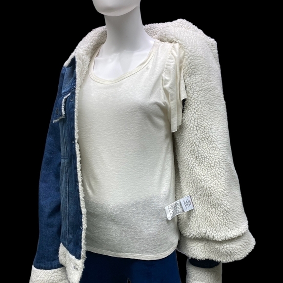 Urban Republic Oversized Sherpa-Lined Denim Jacket - Picture 9 of 11